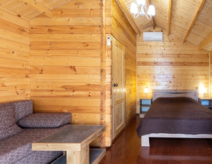 Повышенной комфортности 3-местный 1-комнатный деревянный домик - Пансионат «Солнечный» Холодная речка
