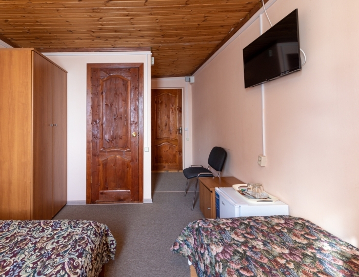 Стандарт 3-местный 1-комнатный в корпусе на территории - Пансионат «Солнечный» Холодная речка